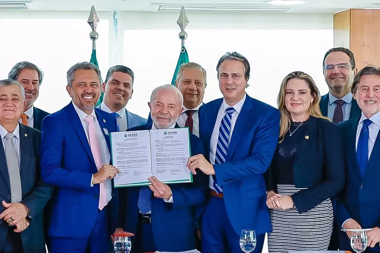 A operação, que vai beneficiar cerca de 47% da população cearense, está alinhada à meta de universalização do acesso ao fornecimento de água tratada até 2033 - Foto: Ricardo Stuckert/Secom-PR