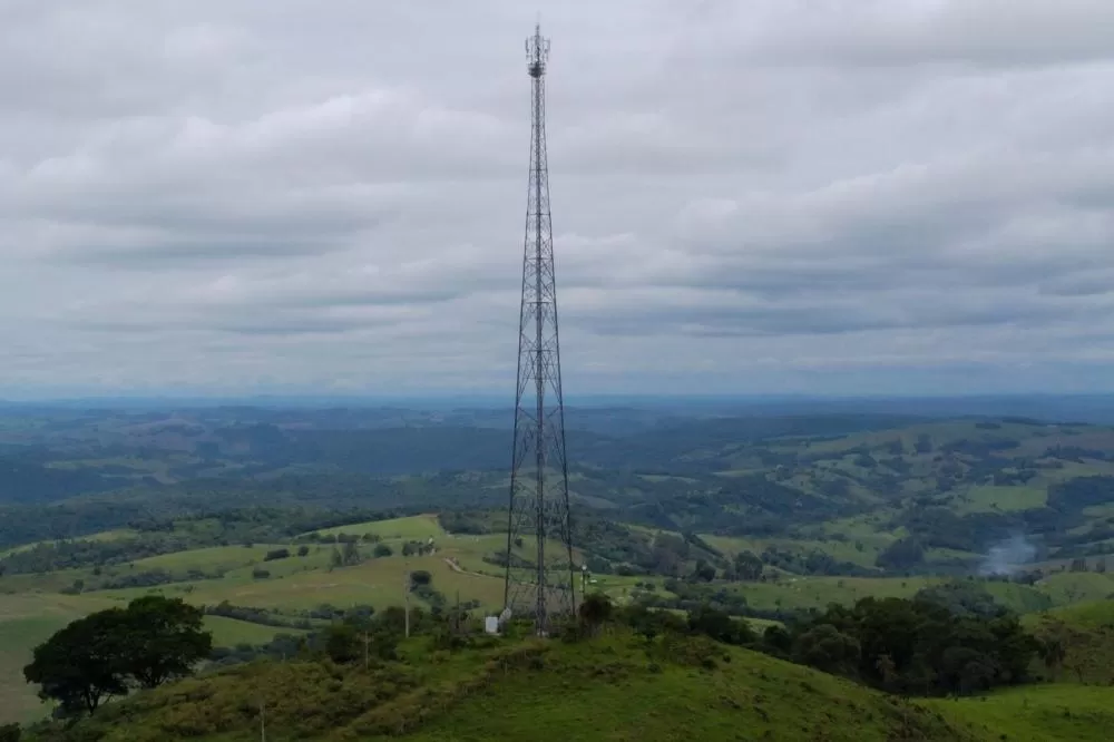 Acordo inédito do Governo com operadoras de telefonia móvel leva conectividade à área rural