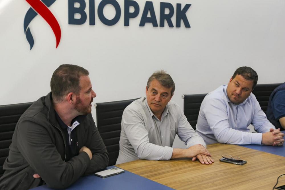 Prefeitura, Embrapa e Biopark anunciam primeiro projeto de pesquisa da UMIPI Oeste Paranaense
