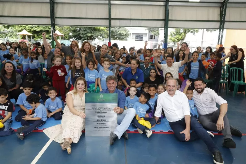 EDUCAÇÃO: Prefeitura entrega Escola Aloys João Mann totalmente reformada à comunidade escolar