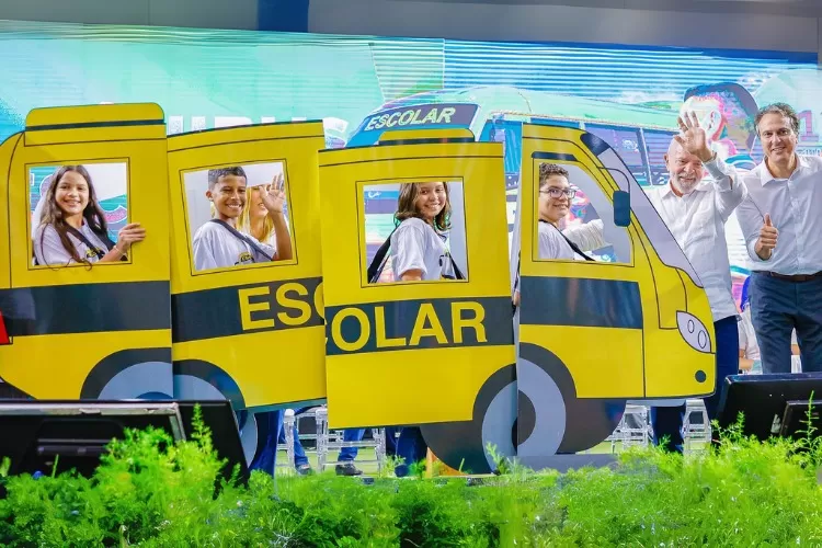 Lula e o ministro Camilo Santana apostam na educação como chave para um Brasil mais justo e próspero