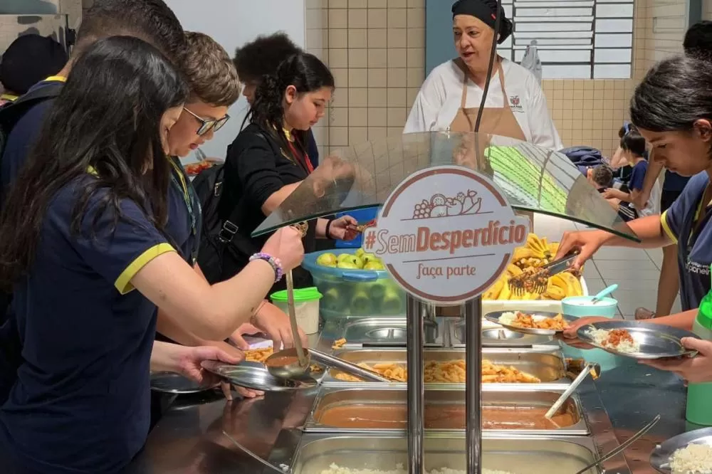 Alicerce para a educação: Estado investe R$ 569 milhões com alimentação dos alunos Foto: SEED
