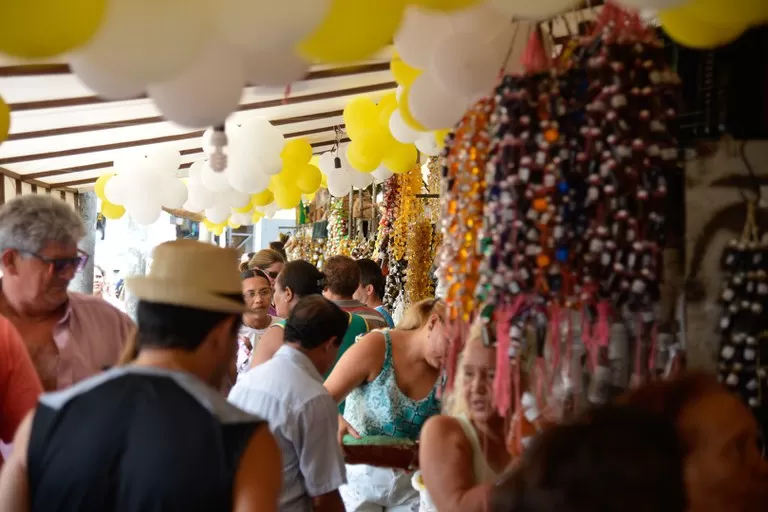 Cartão-postal da cidade, o mercado Ver-o-Peso oferece os mais variados sabores e aromas do Pará. A imensa feira livre às margens da baía do Guajará reúne centenas de barracas - Foto: Wilson Dias/Agência Brasil