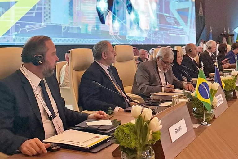 Governo brasileiro destacou a consolidação de parcerias estratégicas com países do Oriente Médio e aprimoramento de tecnologias brasileiras voltadas ao processamento de minerais estratégicos - Foto: Divulgação/MME