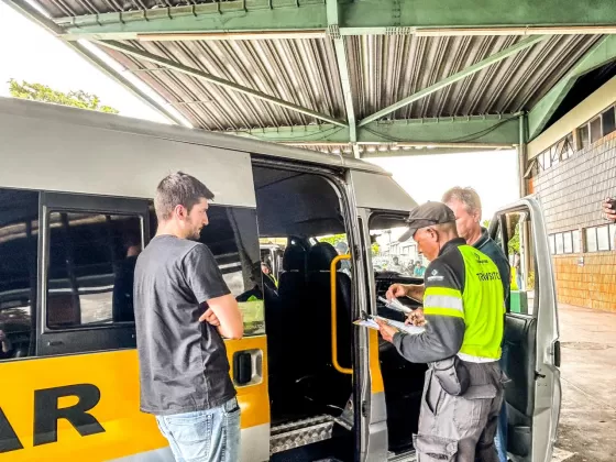 VOLTA ÀS AULAS 2025 | Transitar fará vistoria de vans escolares para garantir segurança
