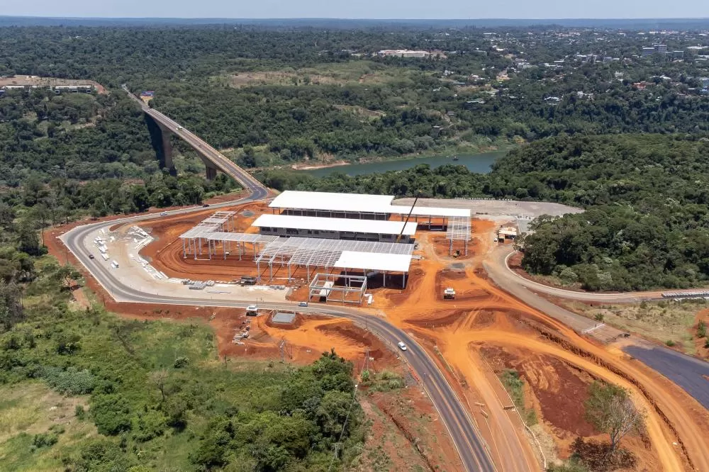 Obra da Perimetral Leste de Foz do Iguaçu avança e atinge 56% de execução Foto: Roberto Dziura Jr/AEN