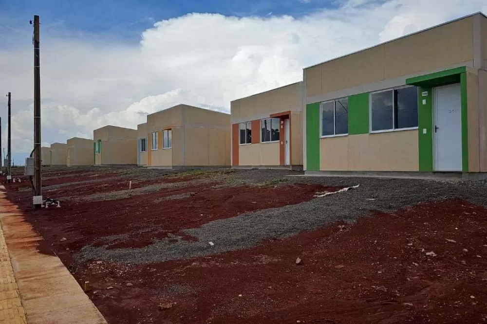Com apoio do Estado, 84 casas são entregues a moradores de Toledo Foto: Escritório Regional da Cohapar de Cascavel