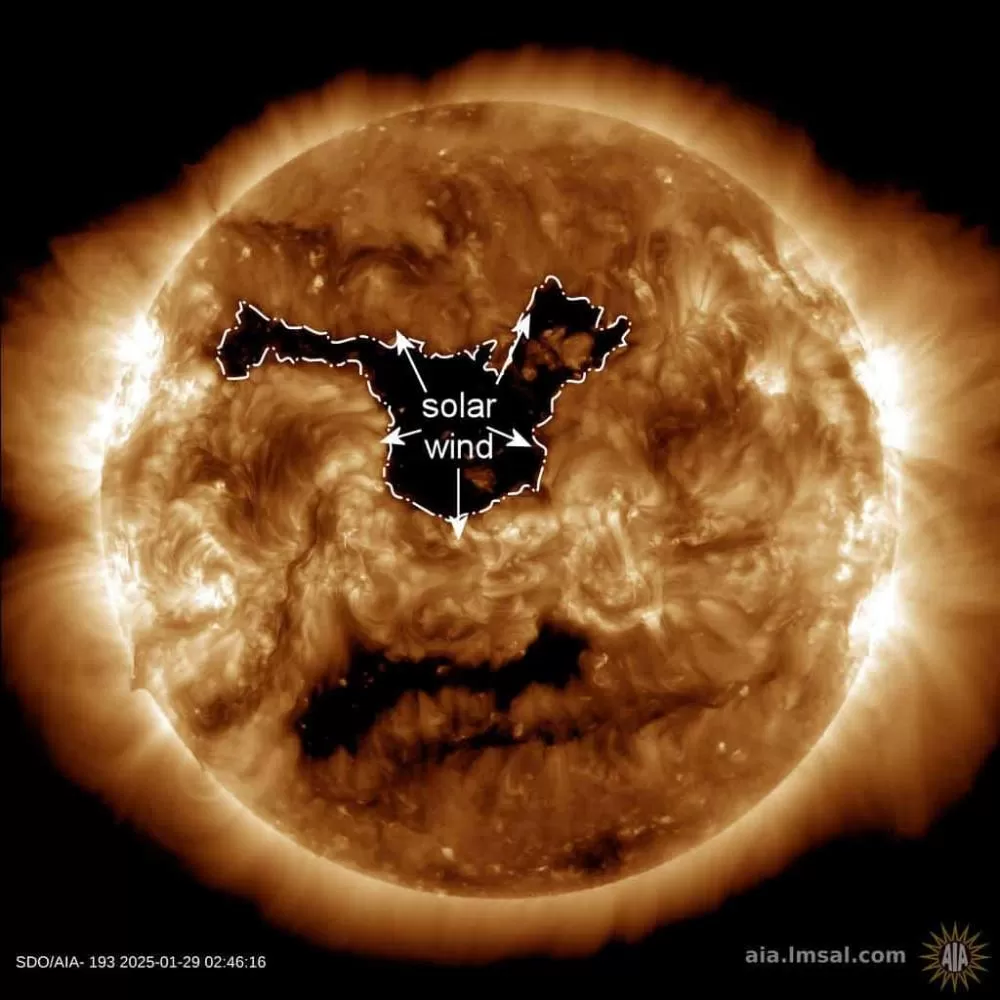 Buraco com 62 vezes o tamanho da Terra se abre no Sol