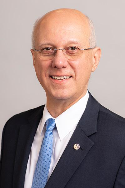 Mário César Martins de Camargo, do Rotary Club de Santo André, estado de São Paulo, Brasil, foi escolhido pela Comissão de Indicação para ser o presidente do Rotary Internacional em 2025-26.