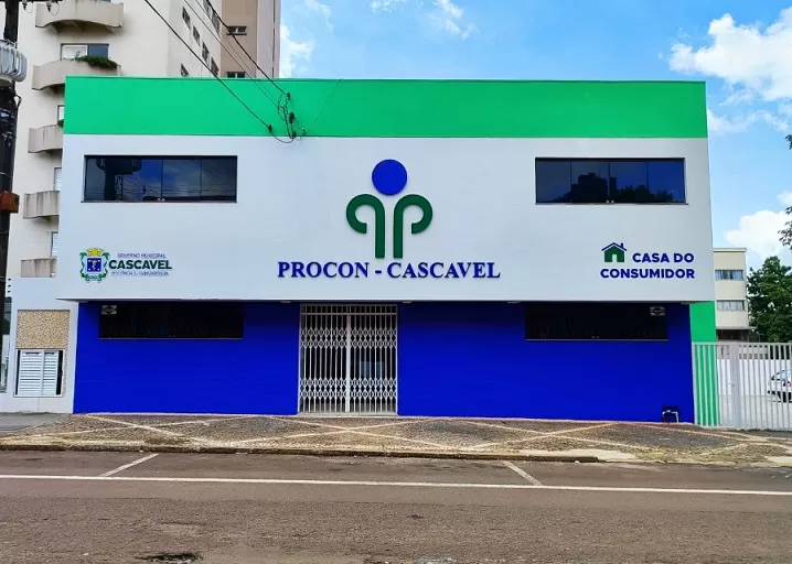 VOLTA ÀS AULAS: Procon divulga pesquisa de preços para ajudar consumidores na compra de materiais escolares