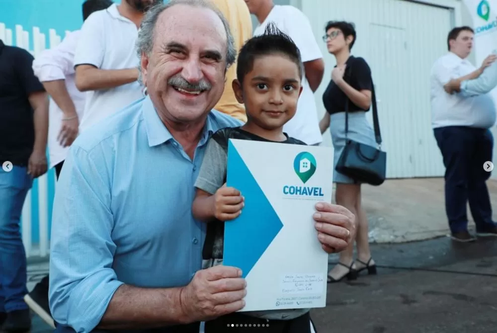 MAIS DIGNIDADE: Prefeitura entrega regularização de moradias a 59 famílias de Cascavel