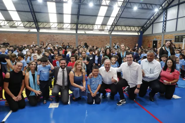 Com muita empolgação, mais de 33 mil crianças iniciam o ano letivo de 2025 nas escolas e Cmeis de Cascavel