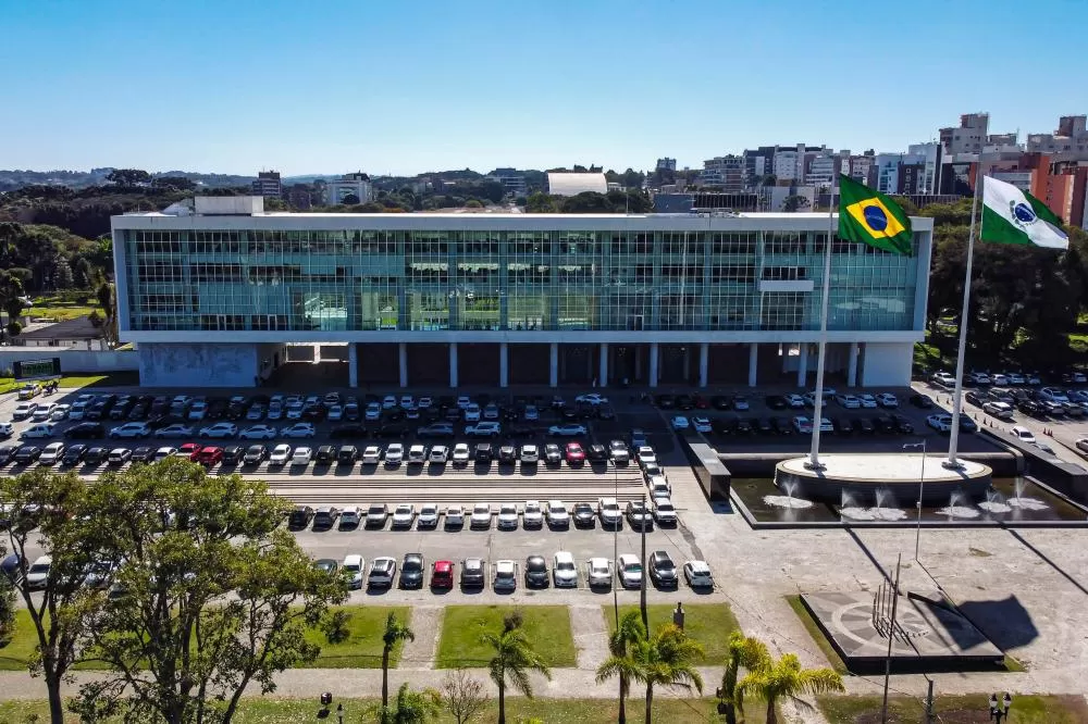 Contas em dia: Paraná tem o terceiro melhor resultado orçamentário do País. Na foto, Palácio Iguaçu, sede do Poder Executivo do Paraná, localizado no Centro Cívico, em Curitiba, capital do Estado. Foto: Roberto Dziura Jr/AEN