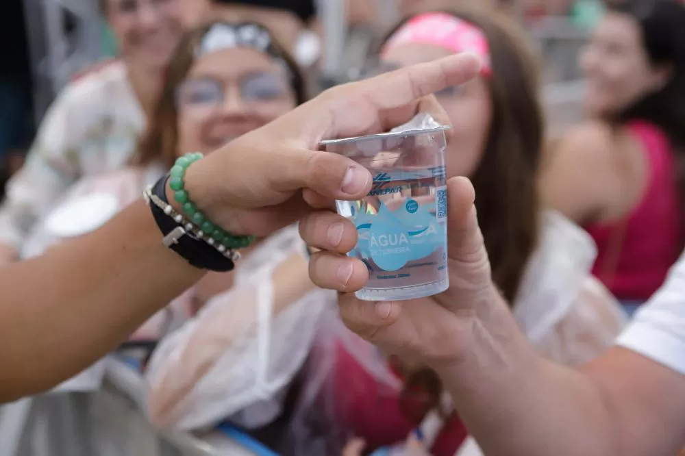 Distribuição de água Foto: Roberto Dziura Jr/AEN