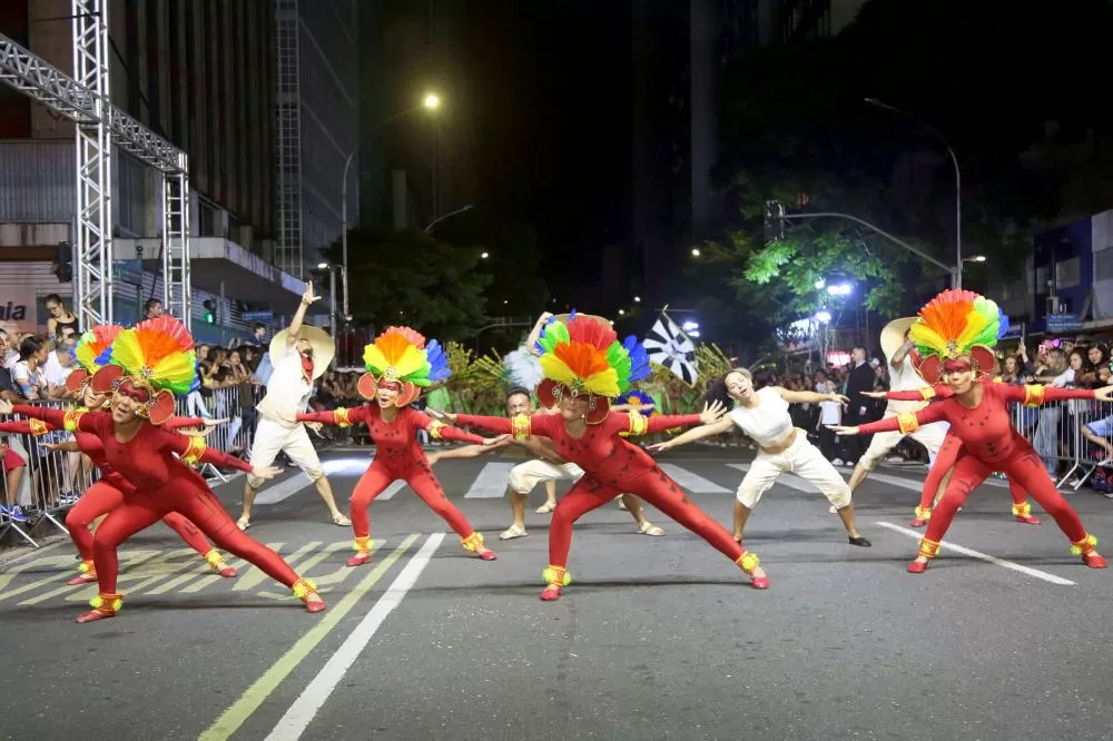 Acadêmicos da Realeza homenageia hospital Pequeno Príncipe no Carnaval 2025. Foto: Cido Marques