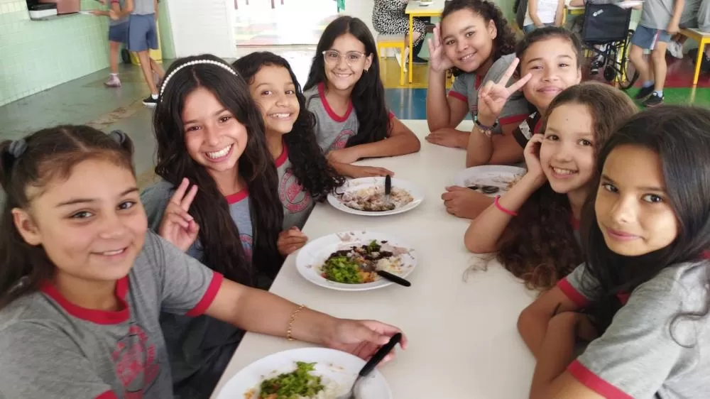 A qualidade da merenda escolar em Foz do Iguaçu: cuidado e sabor à mesa