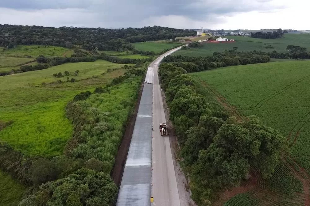 32,77% em dois meses: pista de concreto da PRC-280 avança entre Pato Branco e Clevelândia Foto: DER-PR