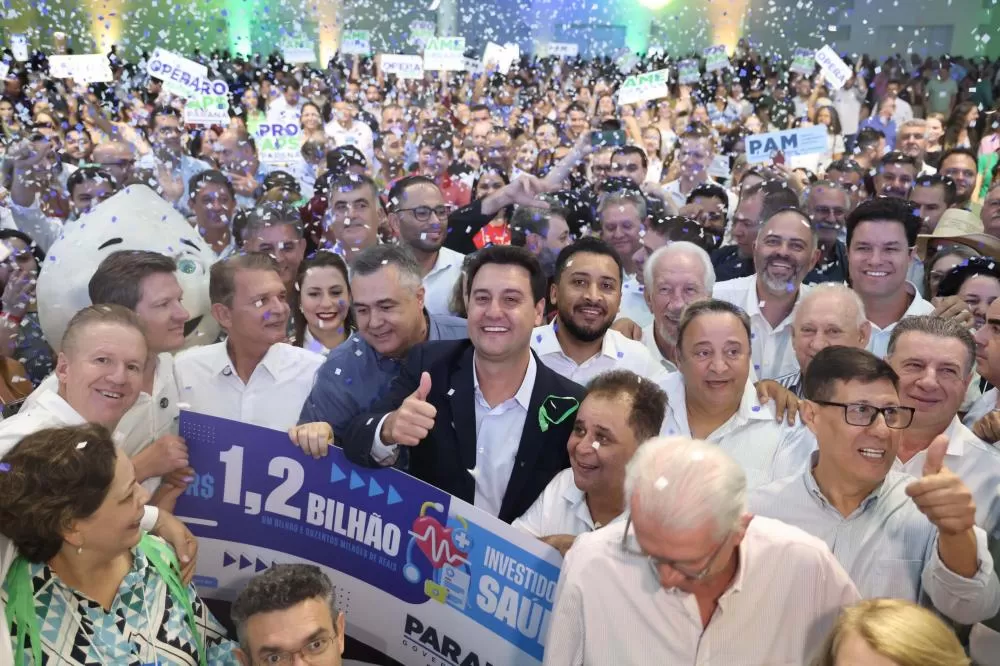 O governador Carlos Massa Ratinho Junior anunciou nesta quinta-feira (13) a liberação de R$ 1,2 bilhão para a saúde pública do Estado, durante o evento Saúde em Movimento, em Foz do Iguaçu, na região Oeste. Foto: Jonathan Campos/AEN