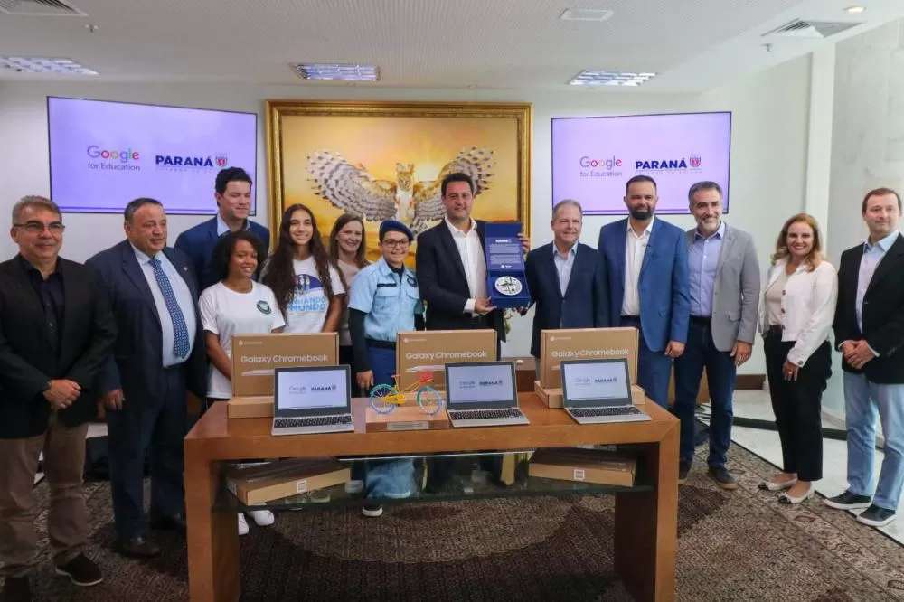 Estado entrega mais de 32 mil chromebooks para modernizar ensino da rede estadual