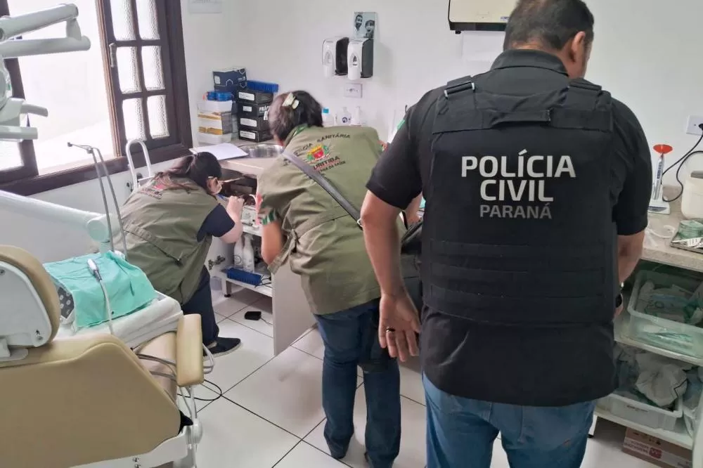 PCPR apreende medicamentos em duas clínicas e prende um dentista por tráfico de drogas em Curitiba Foto: Fabiano Oliveira/PCPR