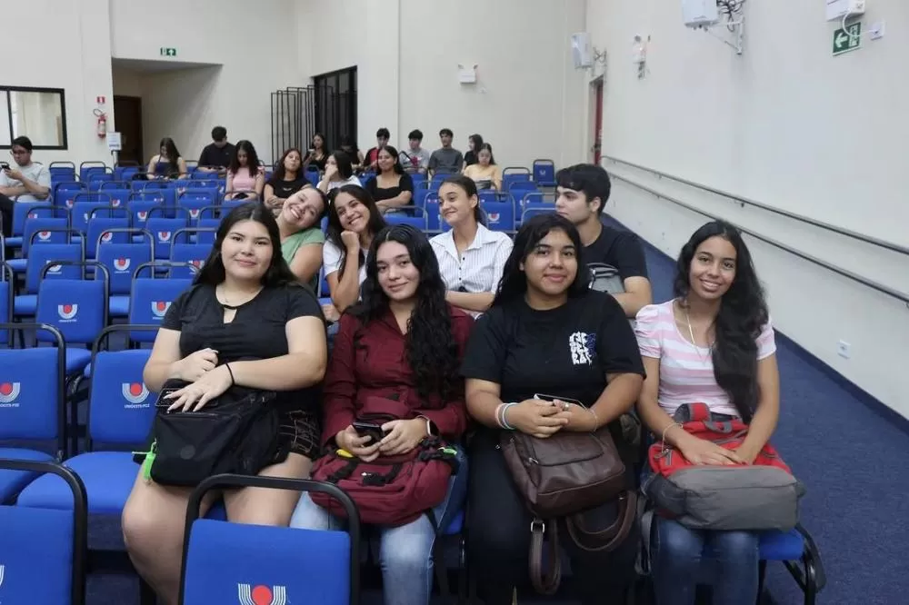 Cursinho Pré-Vestibular da Unioeste comemora 20 anos e realiza abertura da edição 2025 Foto: Unioeste