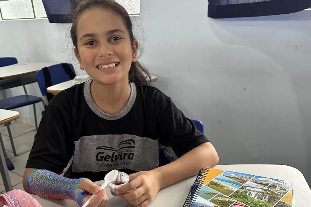 Estudantes do CE Gelvira Corrêa Pacheco avaliam a inclusão de novo alimento no cardápio escolar Foto: Karina Audrey/Fundepar