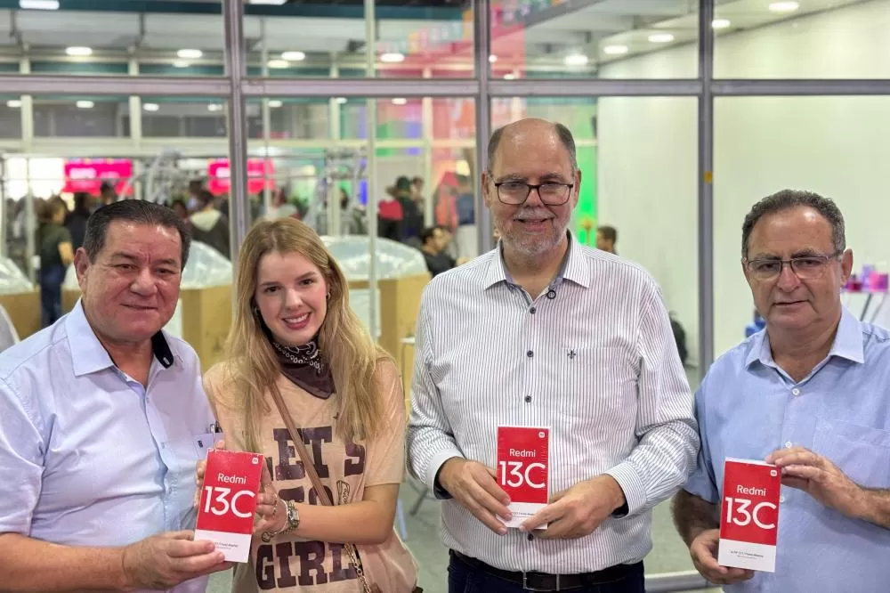 Paraná recebe 12 mil smartphones para iniciar projeto de inovação em escolas públicas Foto: Gabriel Pires/SEI