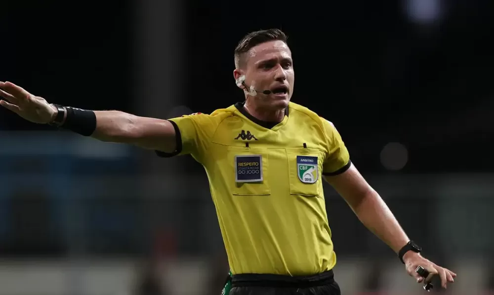 Fifa define árbitros e inclui câmeras corporais no Mundial de Clubes