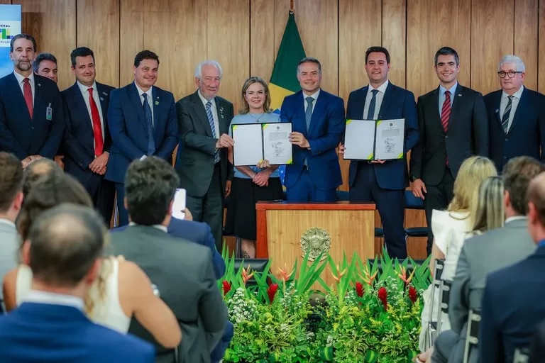 As novas concessões integram o Novo PAC e têm foco na ampliação da segurança viária, modernização da malha e eficiência logística. A expectativa é de uma redução de 40% nos acidentes e a geração de 330 mil empregos - Foto: Márcio Ferreira/MT