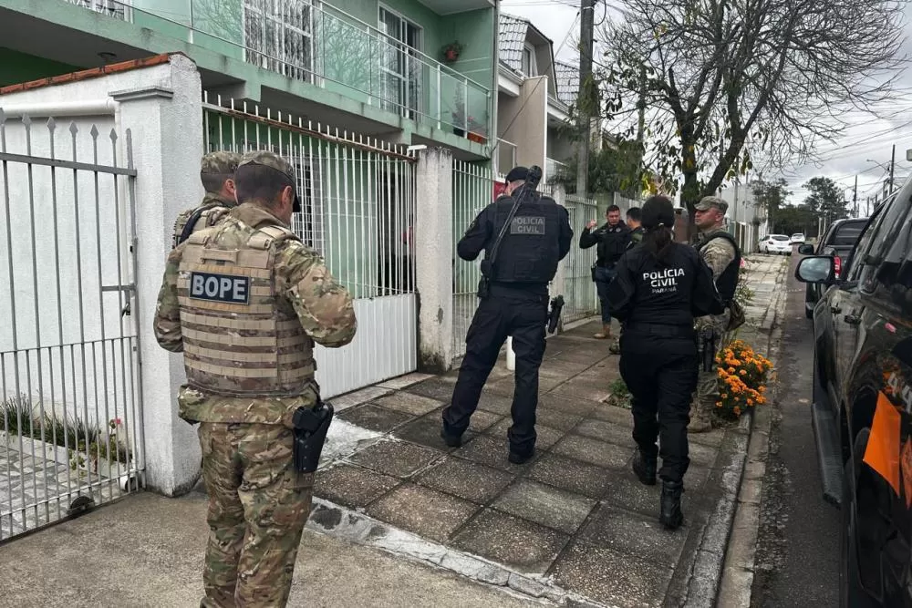 PCPR e PMPR deflagram operação para prender suspeito de atentado a bomba em terminal de Curitiba Foto: PCPR