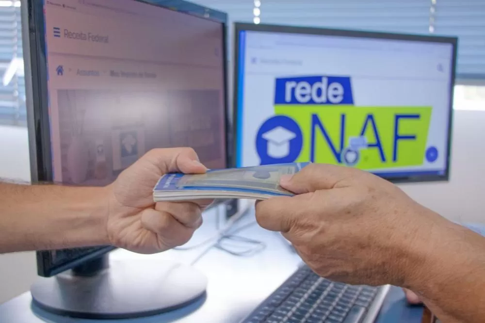 Últimos dias: universidades estaduais ajudam população com a declaração do Imposto de Renda Foto: Jessica Natal