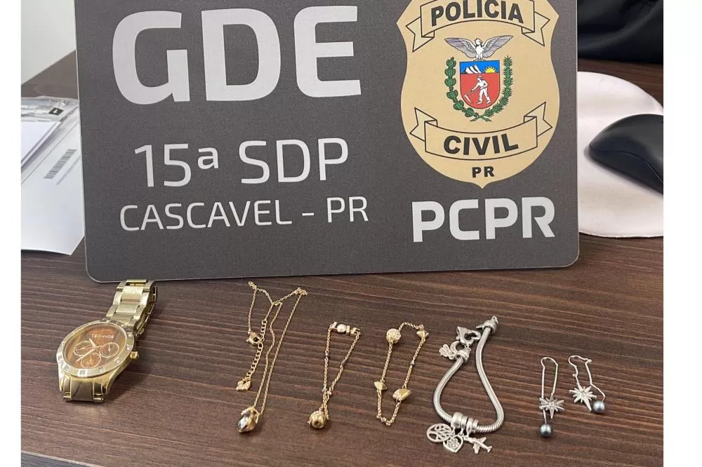PCPR prende três pessoas em operação contra furtos de joias em Cascavel Foto: PCPR