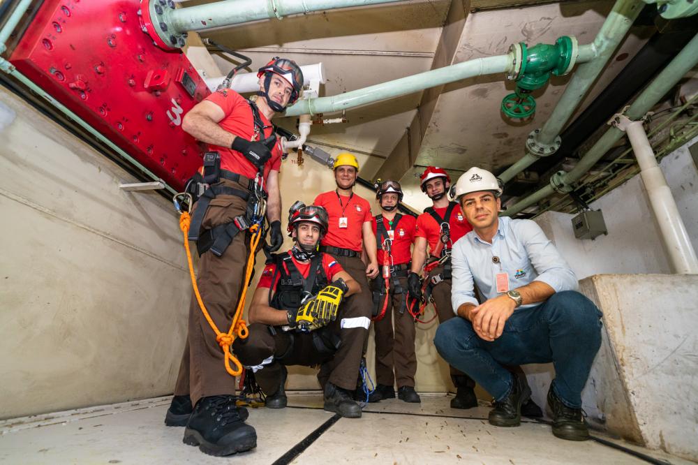 Equipe pronta para exercício. Foto: Sara Cheida/Itaipu Binacional.