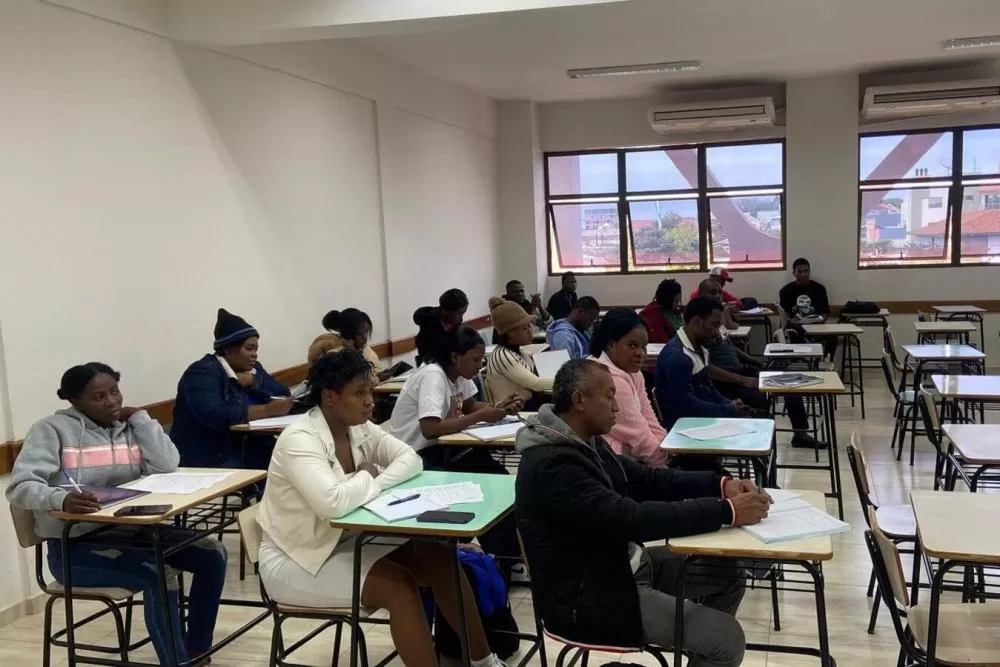 Composta por 44 alunos divididos em duas turmas, capacitação feita em parceria com a Celto/Unioeste, começou no último sábado (21) e terá três meses de duração