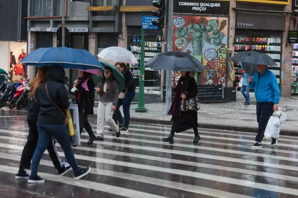 Após semana congelante, fim de semana será chuvoso no Paraná Foto: Geraldo Bubniak/AEN