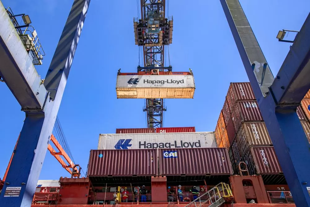 Com 44% das exportações de frango, Paranaguá é a principal saída de carnes brasileiras Foto: Claudio Neves/Portos do Paraná