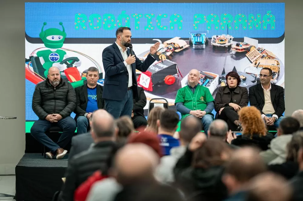 Com oficinas e palestras, Estado reforça preparação de professores para robótica Foto: Adriano Gomes/SEED-PR