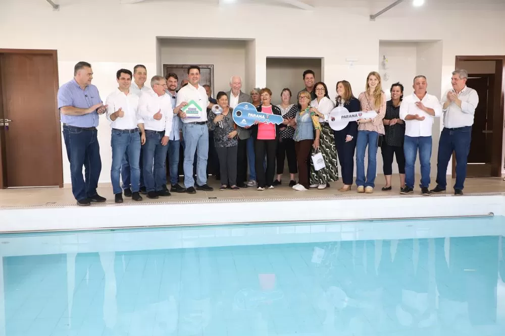 Com piscina e mobília, Ratinho Junior inaugura Condomínio do Idoso de Arapongas Foto: Jonathan Campos/AEN