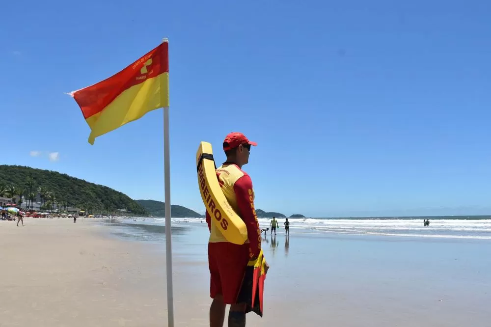 Corpo de Bombeiros Militar e Sobrasa reforçam campanha de divulgação contra afogamentos Foto: CBMPR