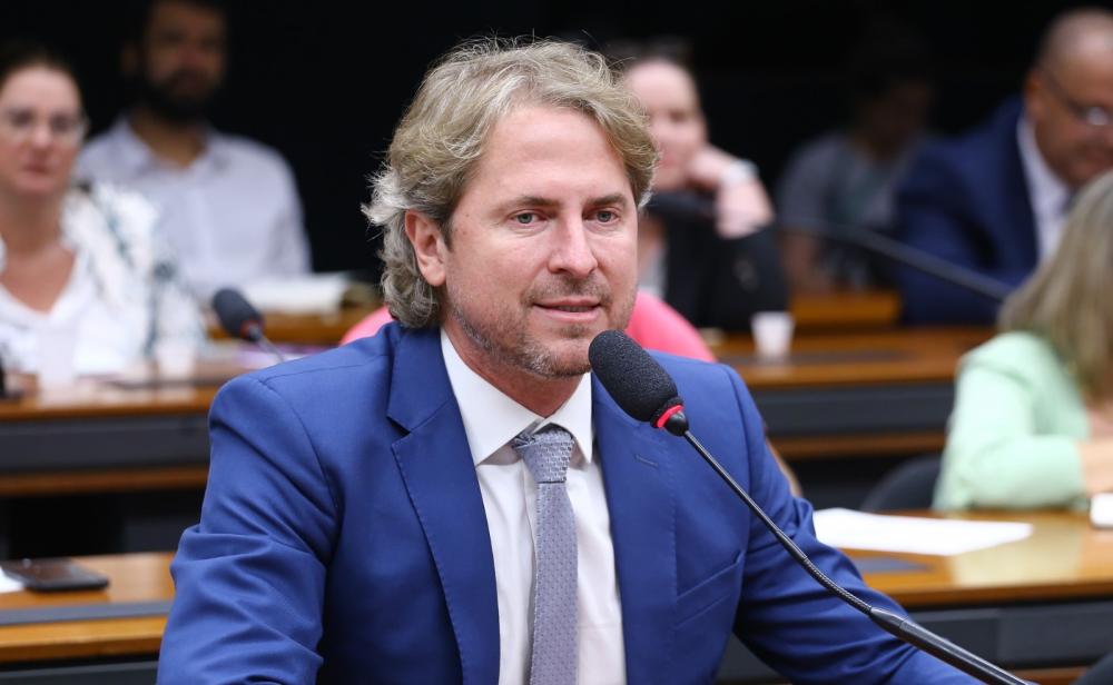 Zeca Dirceu solicita investigação da PF sobre importações de leite em pó