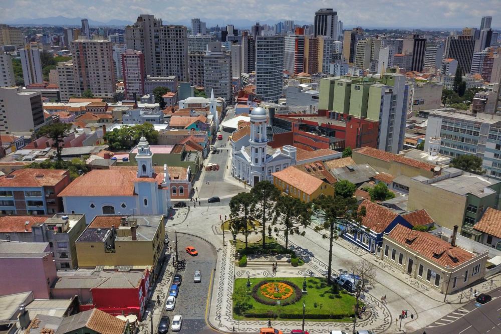 Nota Paraná contempla moradores de Curitiba, Guarapuava e Araucária com maiores prêmios - Na foto, Curitiba, Largo da Ordem, Centro Histórico- Foto: José Fernando Ogura/Arquivo AEN