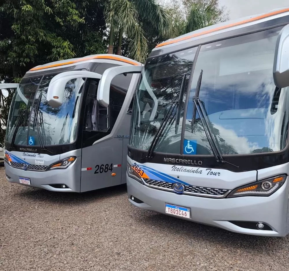 Prefeitura de Foz recebe dois novos ônibus para o Tratamento Fora de Domicílio (TFD)