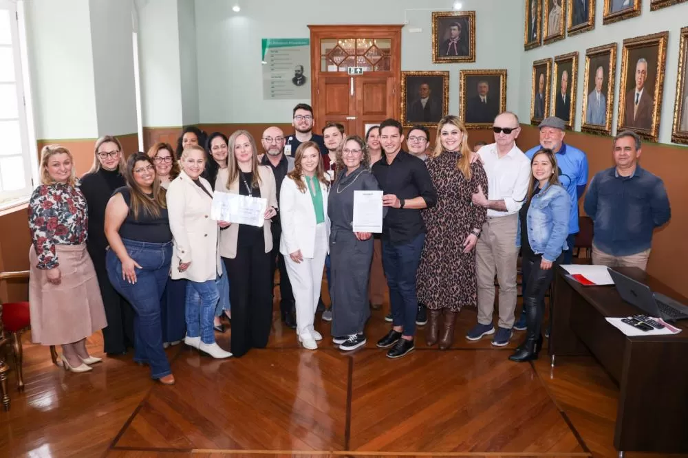Estado e Santa Casa de Curitiba vão implementar sistema beira-leito para internados idosos
