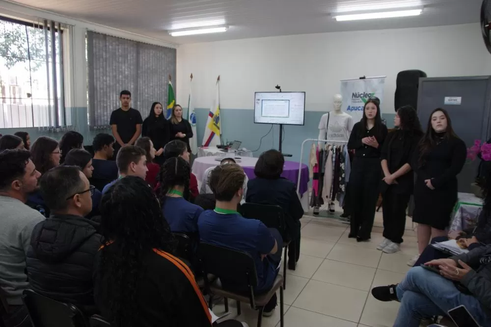 Alunos em cursos técnicos na rede estadual crescem 350% com recorde em 2025 Foto: NRE Apucarana