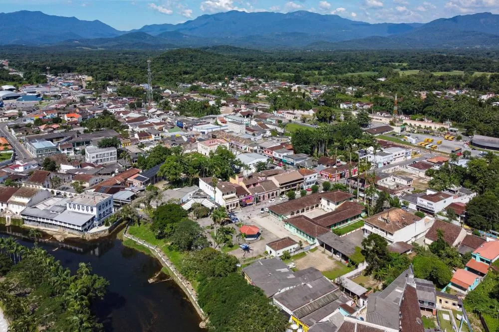 Nota Paraná entrega prêmios de R$ 1.000 a moradores de 39 cidades