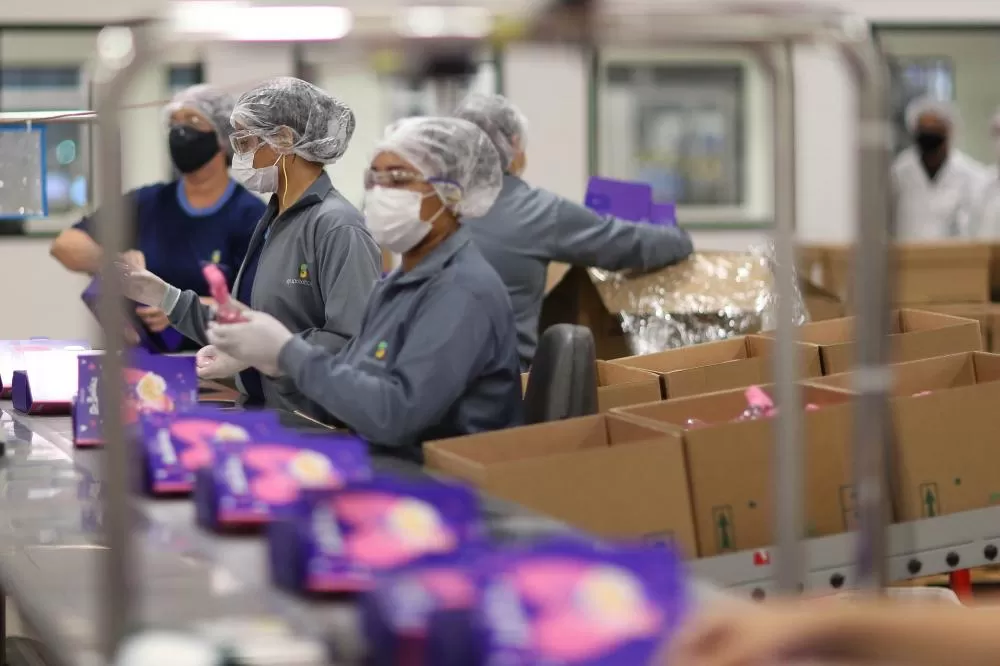 Com alta de 4,3%, Paraná registra 3ª maior alta industrial do País em 2025, mostra IBGE Foto: Jonathan Campos/AEN