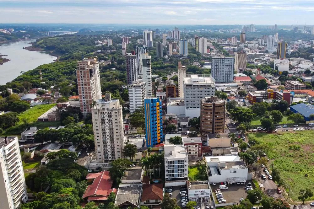 Azul terá 64 voos extras de e para Foz do Iguaçu na temporada de verão 2025/2026 Foto: Roberto Dziura Jr/AEN