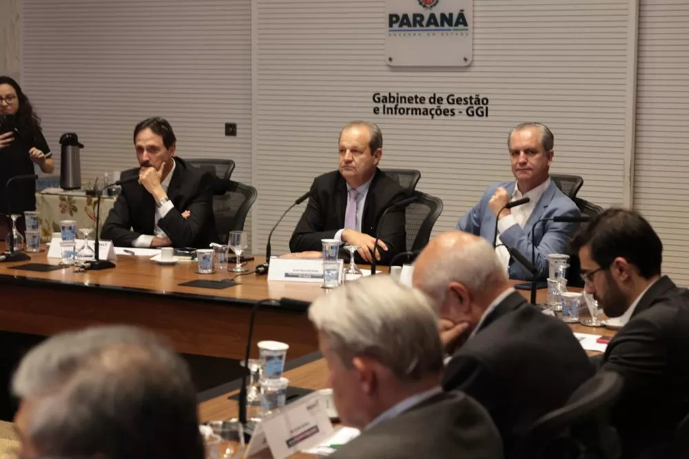 Reunião do Conselho Parananese de Ciência e Tecnologia no Palácio Iguaçu nestar terca-feira (16). Foto: Geraldo Bubniak/AEN Foto: Geraldo Bubniak/AEN
