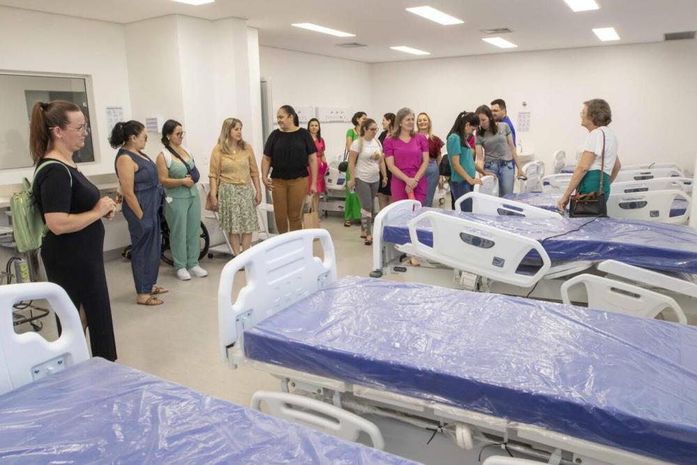 Entidades têm a oportunidade de conhecer a estrutura interna do HRT antes da inauguração, programada para dia 6 de outubro