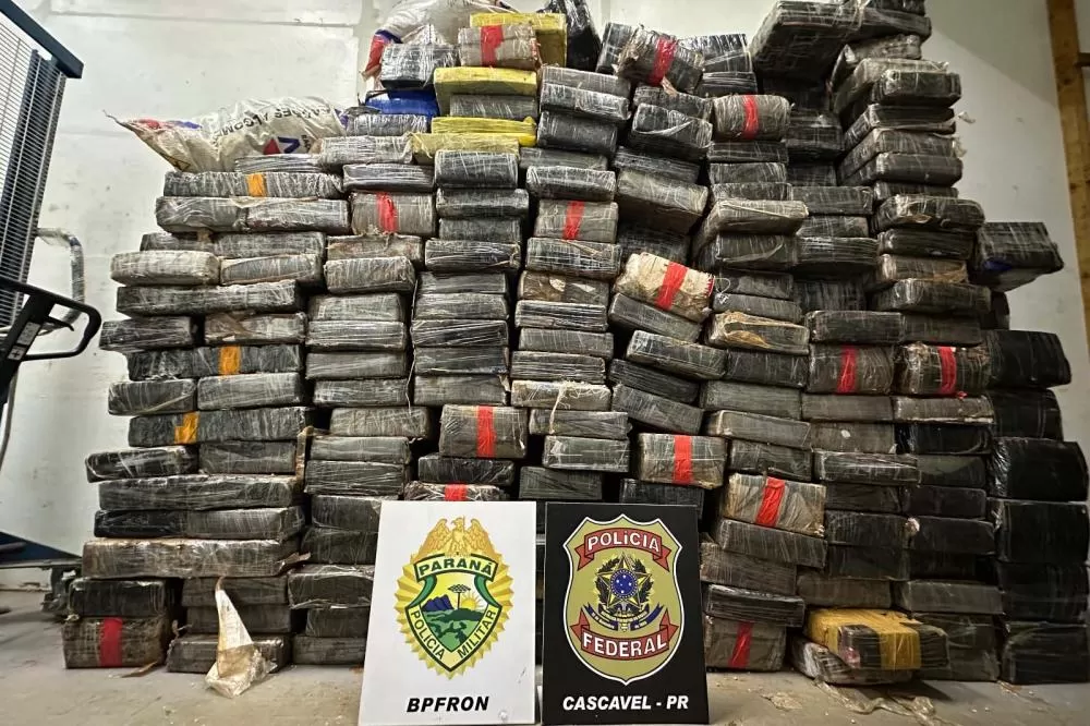 PMPR apreende 2,1 toneladas de maconha escondidas em carga de soja em Toledo Foto: PMPR